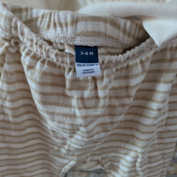 NWT Old Navy 2-Piece Baby Outfit - 3-6 Months - Picture 4 of 5